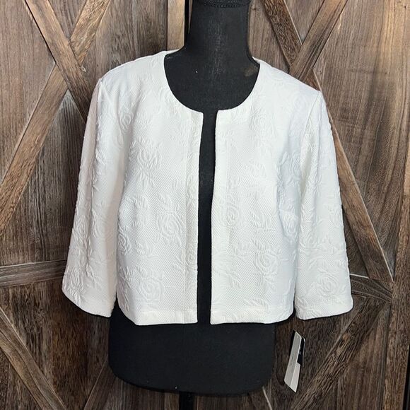 Robbie Bee Jackets & Blazers - Robbie Bee over throw jacket NWT